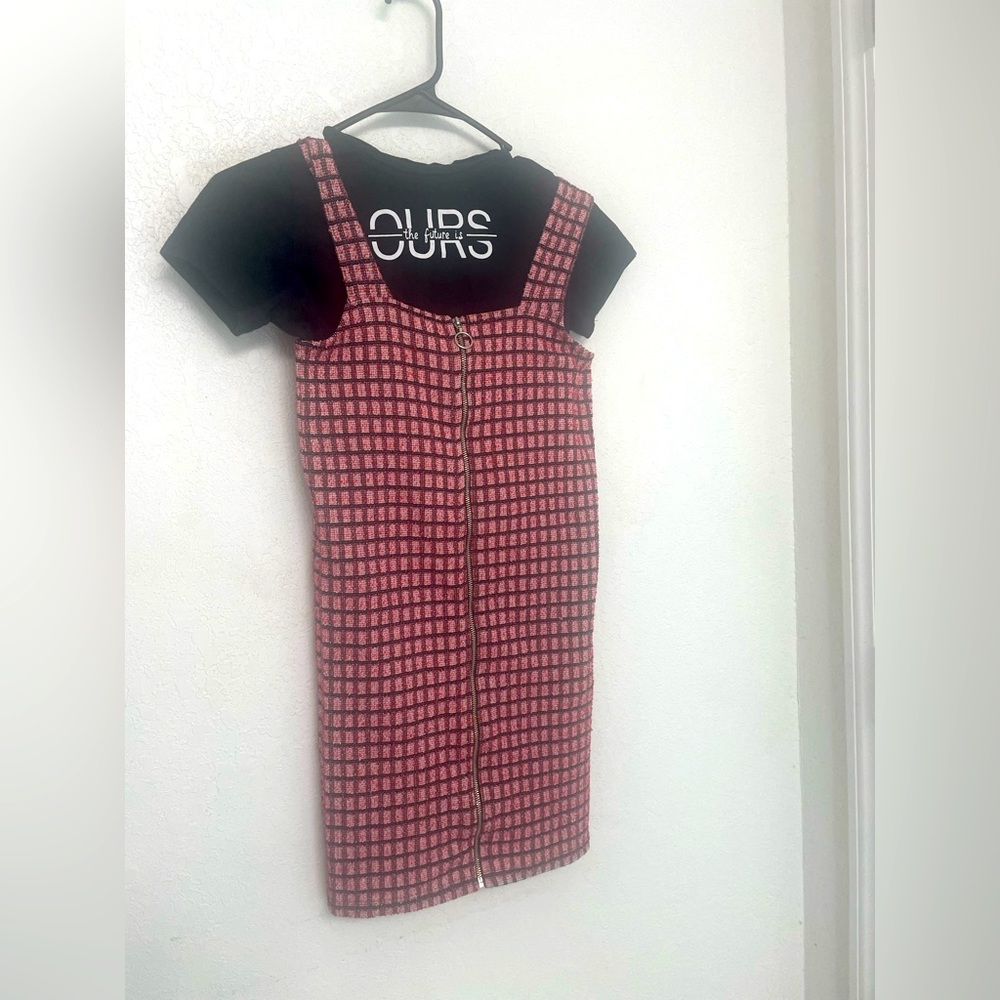 Girls dress size 10-11!
